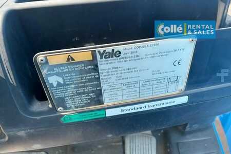 Dízel targoncák 2015  Yale GDP25 | 2015 (11)