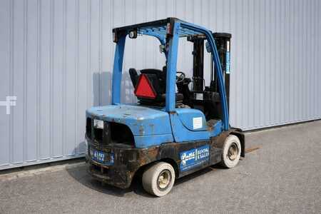 Dízel targoncák 2015  Yale GDP25 | 2015 (4)