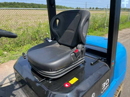Electric - 4 wheels 2021  EP Equipment EFL302 | 3T | LI-ION (11)
