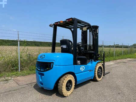 Electric - 4 wheels 2021  EP Equipment EFL302 | 3T | LI-ION (19)