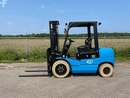 Electric - 4 wheels 2021  EP Equipment EFL302 | 3T | LI-ION (2)