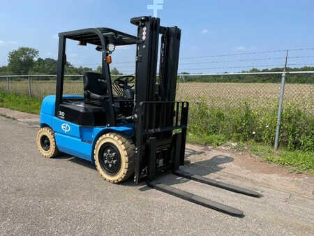 Electric - 4 wheels 2021  EP Equipment EFL302 | 3T | LI-ION (4)