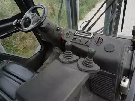 Chariots élévateurs diesel 2003  Linde H 25 D | 2003 (11)