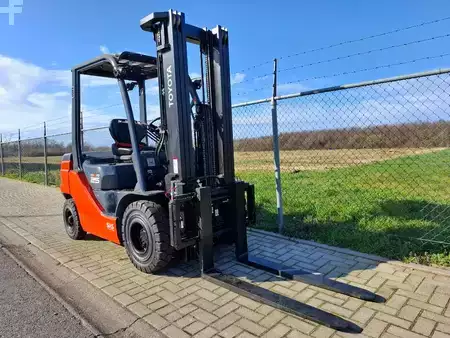 Dieselový VZV 2023  Toyota Tonero 52-8 FDF 25 | 2023 (2)