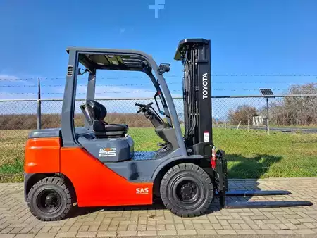 Dieselový VZV 2023  Toyota Tonero 52-8 FDF 25 | 2023 (3)