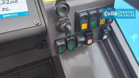 Dieseltrukki 2015  Manitou M30-4  | 2015 (17)