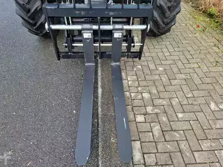 Chariots téléscopiques fixes 2023  Manitou MT 933 EASY 75 D | 2023 (8)