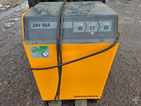 El Truck - 3-hjul 2010  Jungheinrich EFG 113 | 2010 (12)