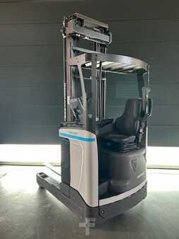 Chariots à mât rétractable 2020  Unicarriers UMS160 (1)
