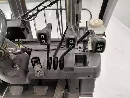 LPG Forklifts 2014  Unicarriers U1D2A25LQ (9)
