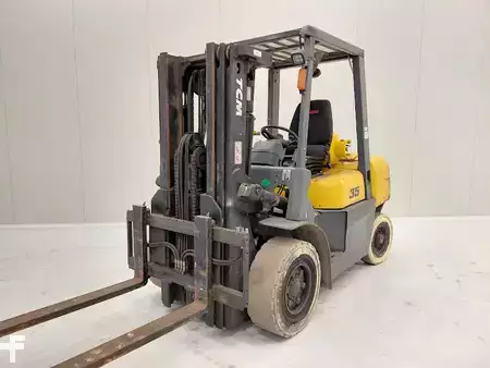 Gas truck 2012  TCM FG35T9 (2)
