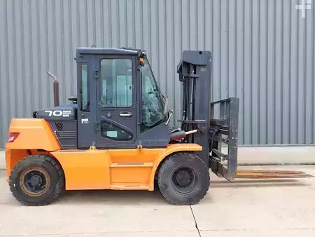 Chariots élévateurs diesel 2017  Doosan D70S-7 (2)