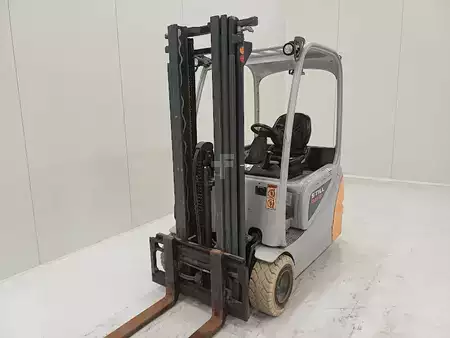 Chariots électriques à 3 roues 2018  Still RX 20-20 (1)