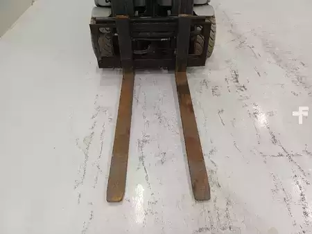 Chariots électriques à 3 roues 2018  Still RX 20-20 (6)