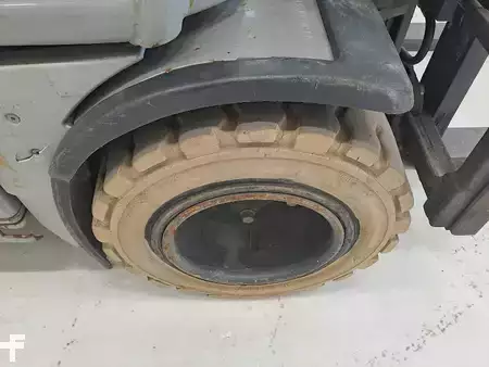Carrelli elettrici 3 ruote 2018  Still RX 20-20 (12)