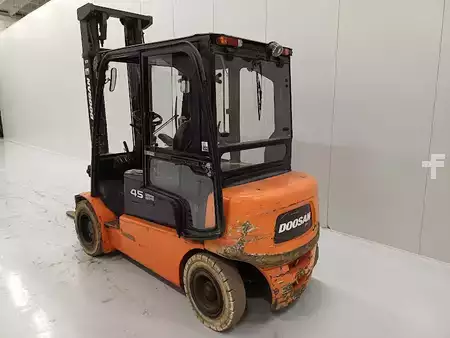 Eléctrico - 4 rodas 2018  Doosan B45X-5 (4)