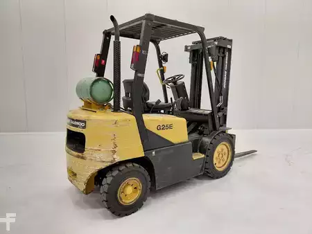 LPG heftrucks 2006  Daewoo 4212GE (4)