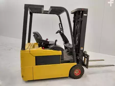 Eléctrica de 3 ruedas 2006  Yale ERP18ATF (3)
