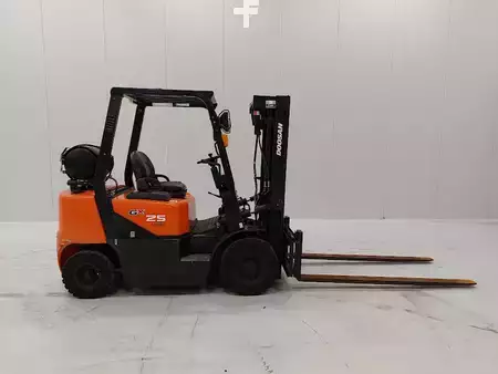 LPG VZV 2017  Doosan G25G (2)