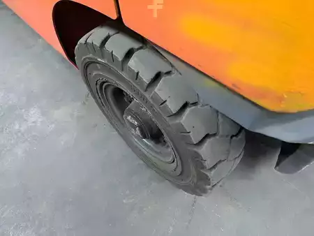 Empilhador a gás 2017  Toyota 02-8FGF15 (11)