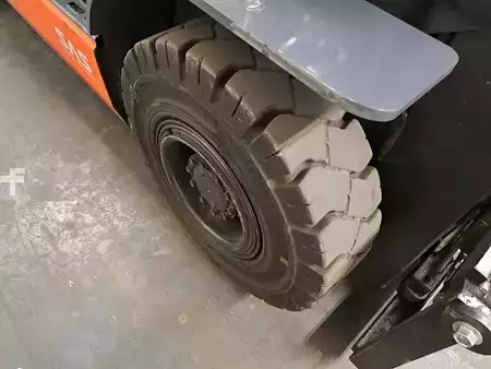 Empilhador a gás 2017  Toyota 02-8FGF15 (13)