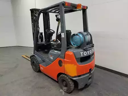 Empilhador a gás 2017  Toyota 02-8FGF15 (4)