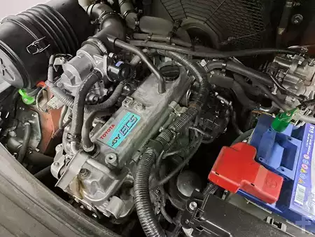 Empilhador a gás 2017  Toyota 02-8FGF15 (9)