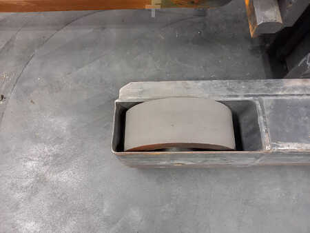 Carretilla retráctil 2006  Atlet UHS141DTFVRF960 (11)