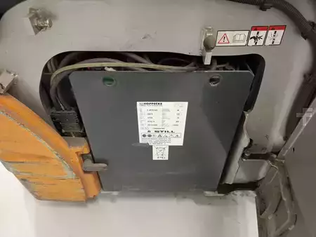 Carrelli elettrici 3 ruote 2014  Still RX 20-18 (10)