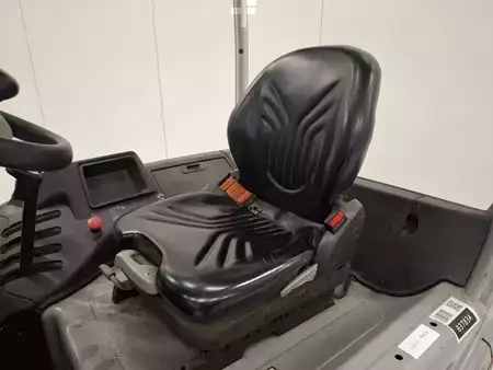 Carrelli elettrici 3 ruote 2014  Still RX 20-18 (12)