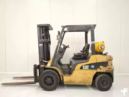 LPG heftrucks 2008  CAT Lift Trucks GP30NT (1)