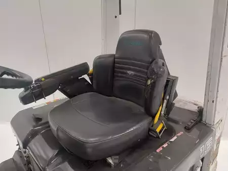 Chariots électriques à 3 roues 2014  Unicarriers AG1N1L16Q (6)