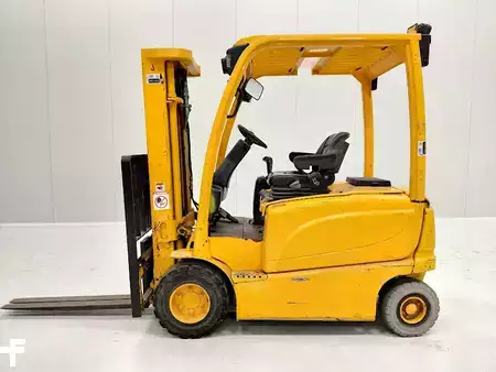 Elektromos 4 kerekű 2012  Hyster J2.5XN (1)