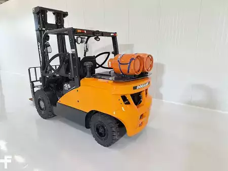 Carrelli elevatori GPL 2023  Doosan G45S-7 (5)