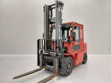 Carrelli elevatori diesel 2015  Heli CPCD40 (1)