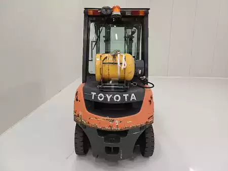 Carrelli elevatori GPL 2016  Teletrac 02-8FGF20 (2)