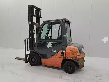 Chariots élévateurs diesel 2017  Toyota 02-8FDF25 (2)