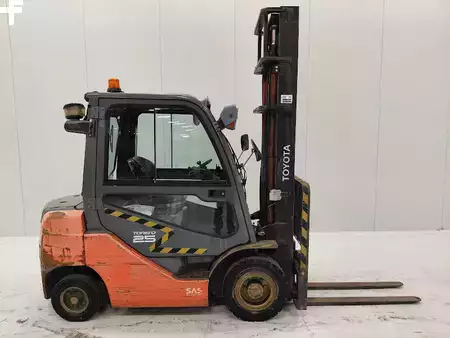 Chariots élévateurs diesel 2018  Toyota 02-8FDF25 (2)