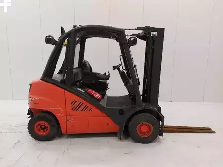 Dízel targoncák 2014  Linde H25D-02 (4)