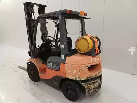 LPG Forklifts 2006  Toyota 42-7FGF25 (4)