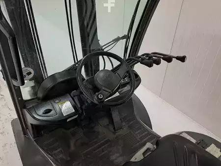 Treibgasstapler 2010  Toyota 02-8FGF25 (5)