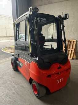 4 Wheels 2012  Linde E35L-01 (3)