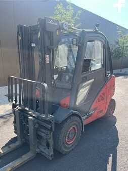 LPG heftrucks  Linde H30T-02 (1)