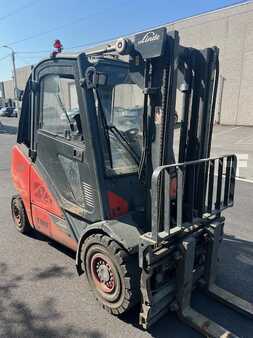 LPG heftrucks  Linde H30T-02 (4)