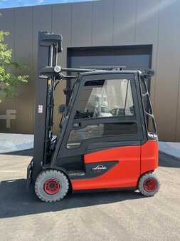 4-wiel elektrische heftrucks  Linde E25HL-01/600 (1)