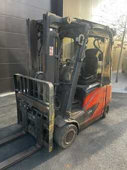 Elektryczne 4-kołowe 2019  Linde E20PH-02 (1)