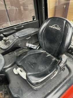 Elektryczne 4-kołowe 2019  Linde E16P-02 (6)