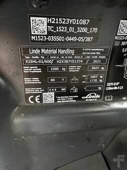 Elektryczne 4-kołowe 2021  Linde E25HL-01/600 (7)