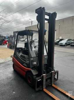 Chariots électriques à 4 roues 2004  Linde E25-02 (4)