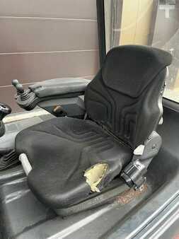 Chariots électriques à 4 roues 2004  Linde E25-02 (6)